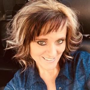 Meet your Posher, Christy